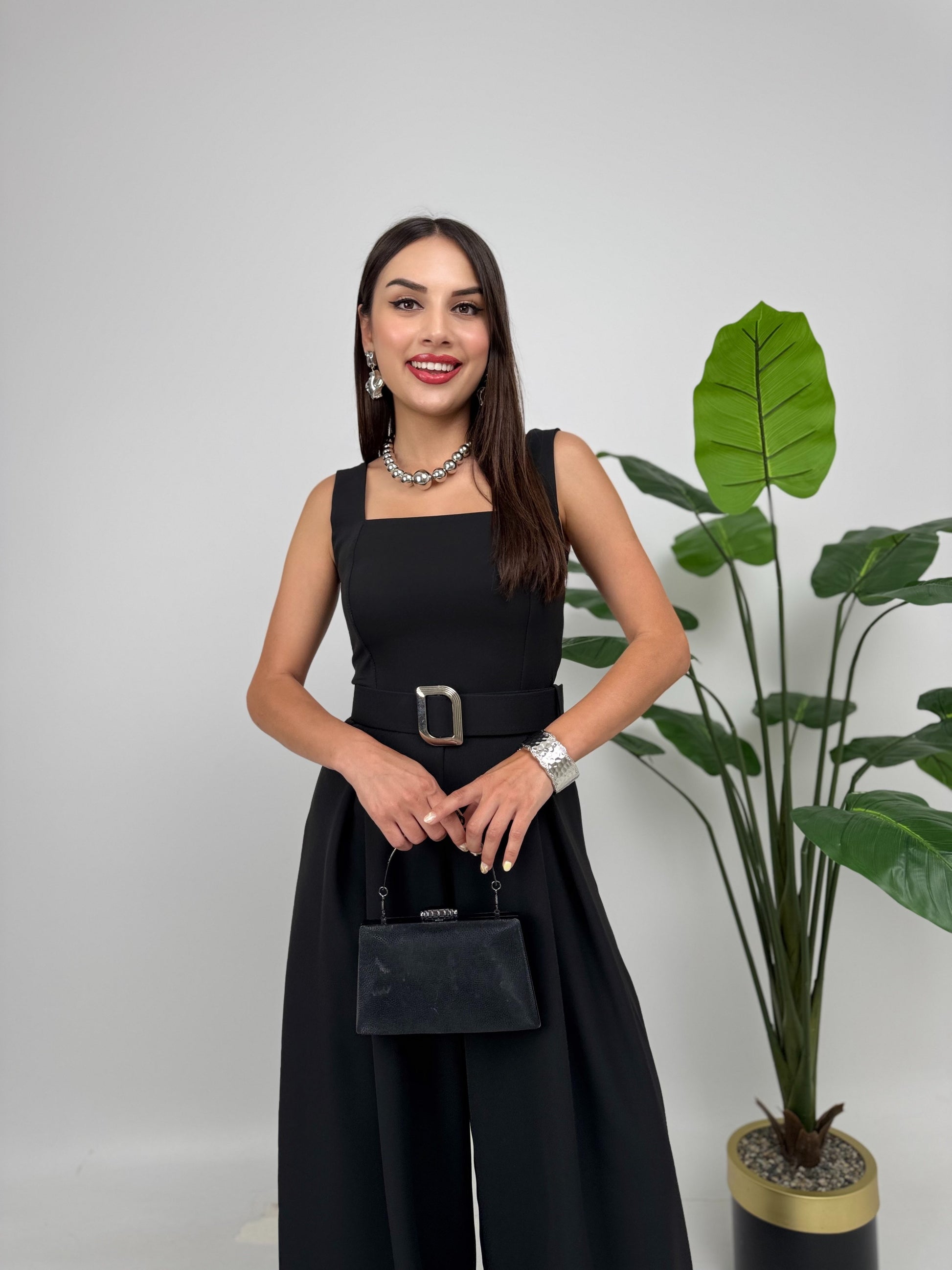 Elegant Tailored Sleeveless Jumpsuit