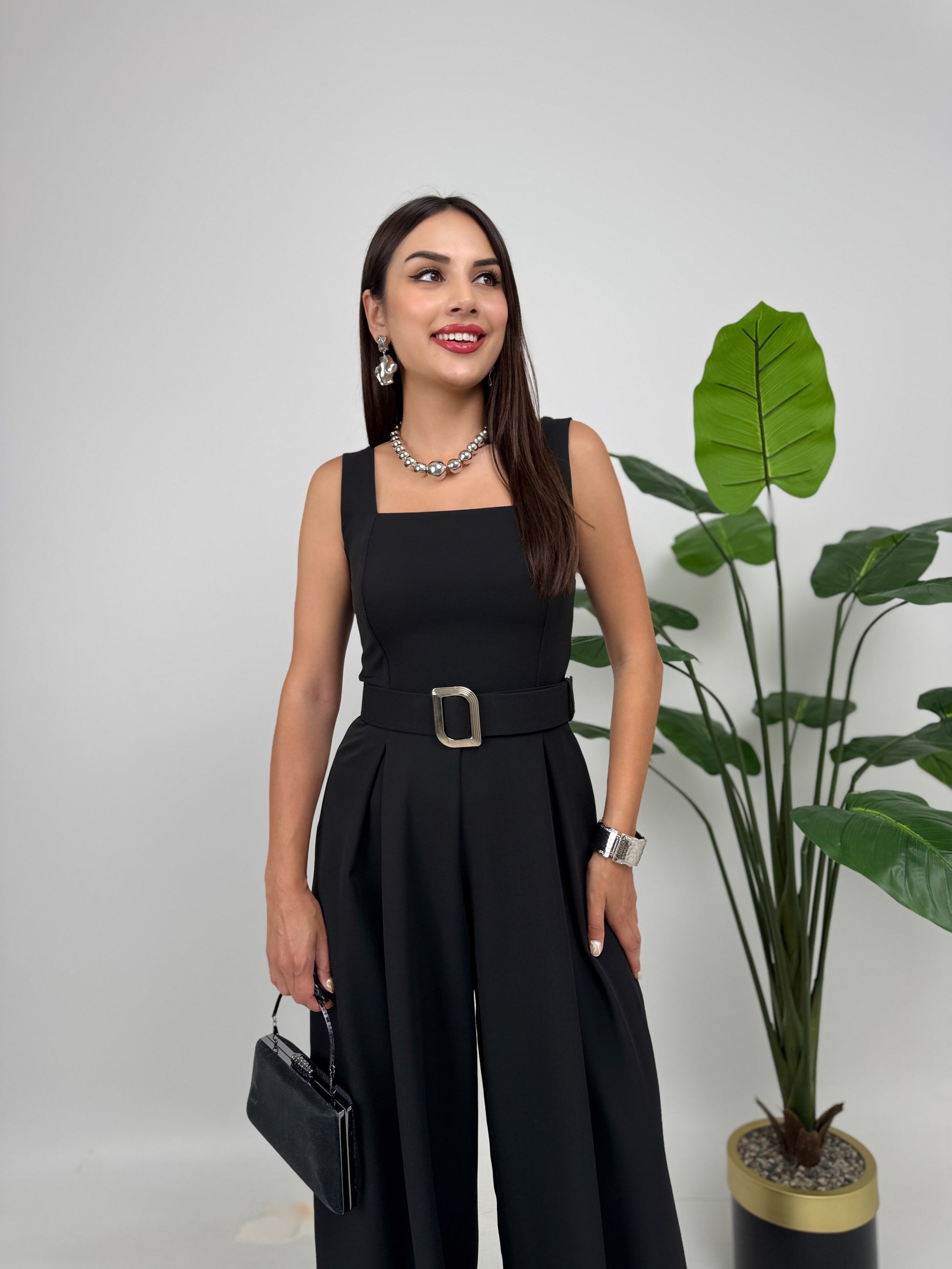 Elegant Tailored Sleeveless Jumpsuit