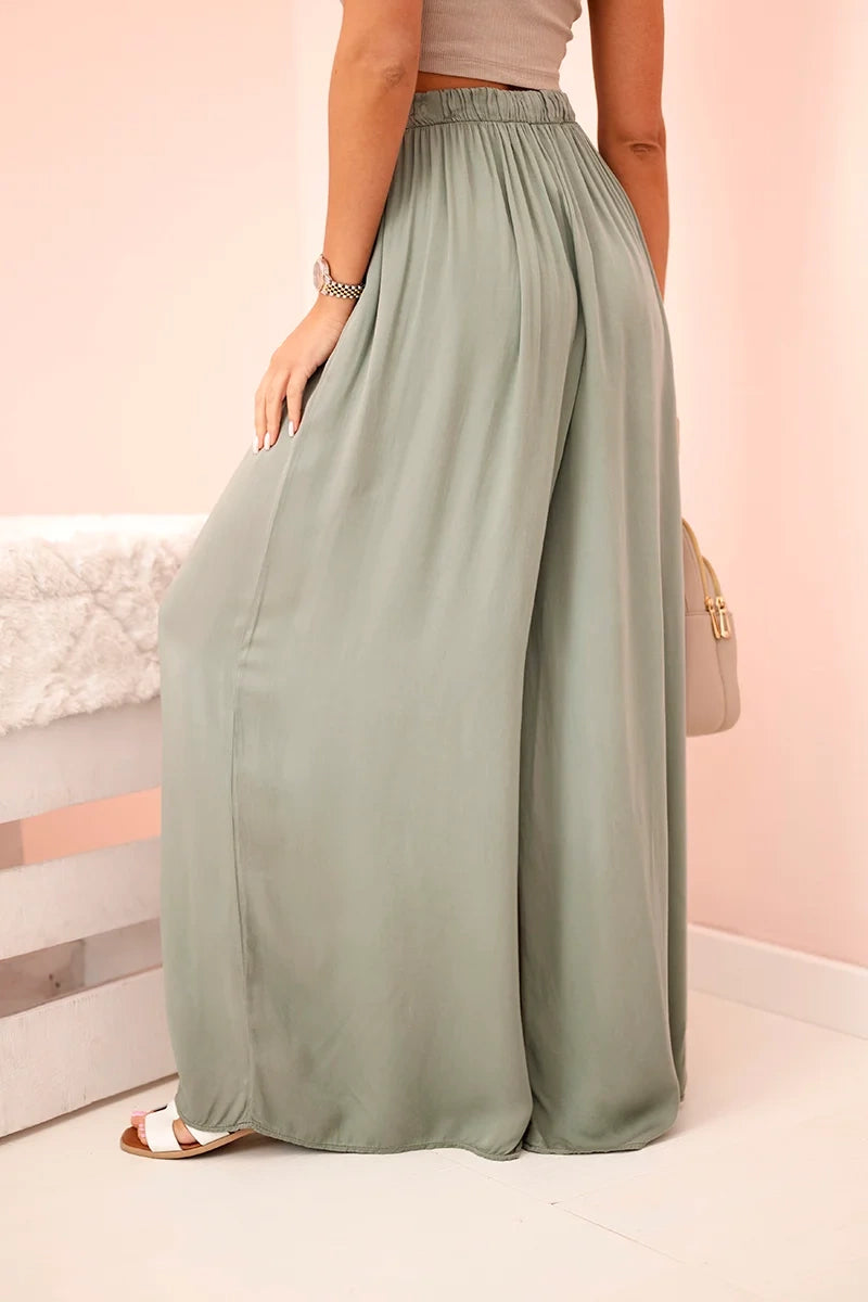 Women's wide viscose trousers with elastic waistband